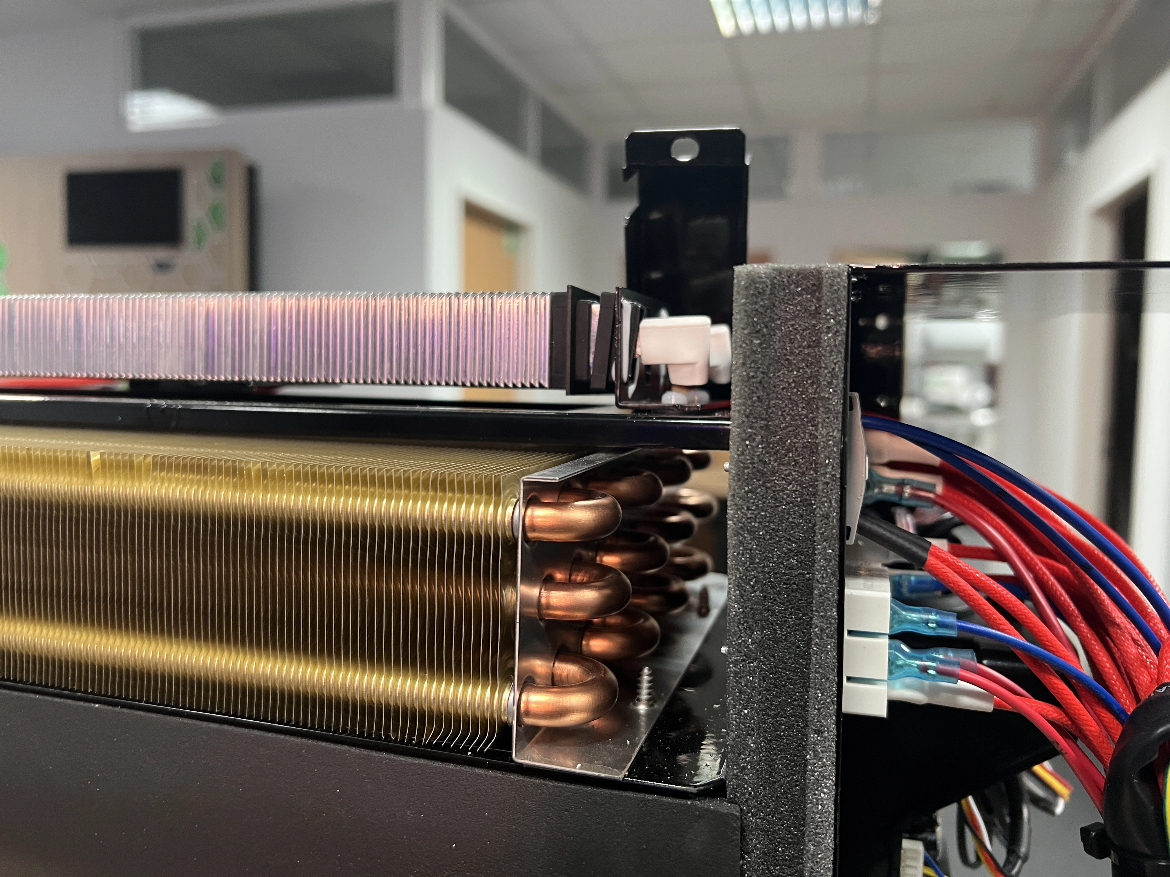 Kanalski osušilnik za bazene, zagotavlja udobno mikroklimo Mycond MSHAC