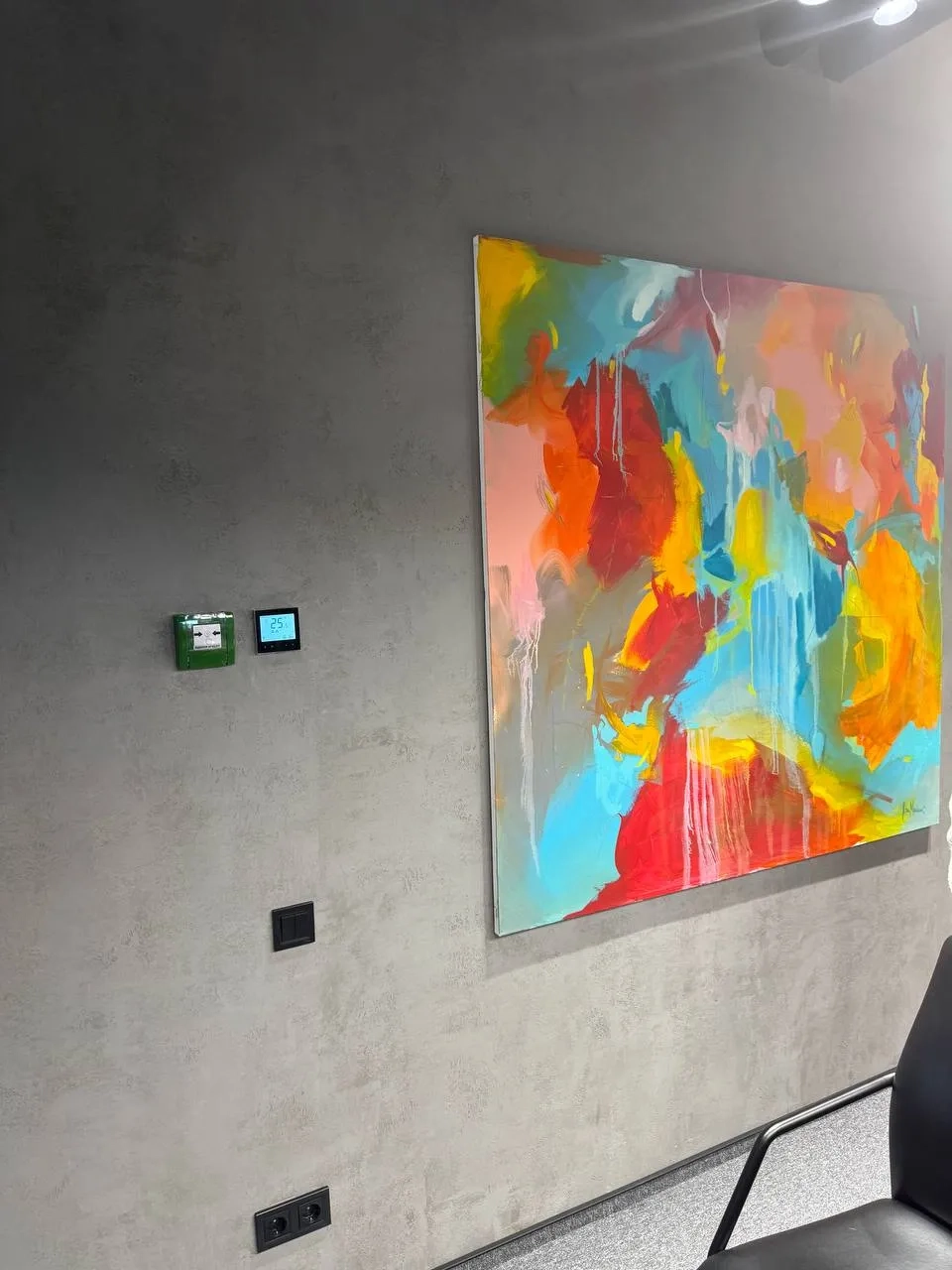 Razstavna dvorana s termostatom Mycond