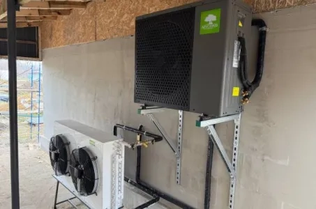 Predmestno stanovanje s toplotnimi črpalkami Mycond Split serije BeeHeat