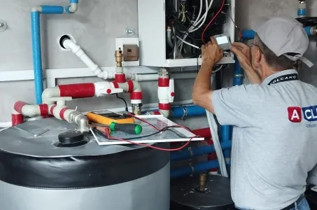 Samostojna hiša s toplotnimi črpalkami Mycond Split serije BeeHeat