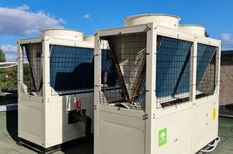 Proizvodni obrat z modularno toplotno črpalko Mycond STANDARD MCU
