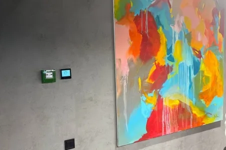 Razstavna dvorana s termostatom Mycond